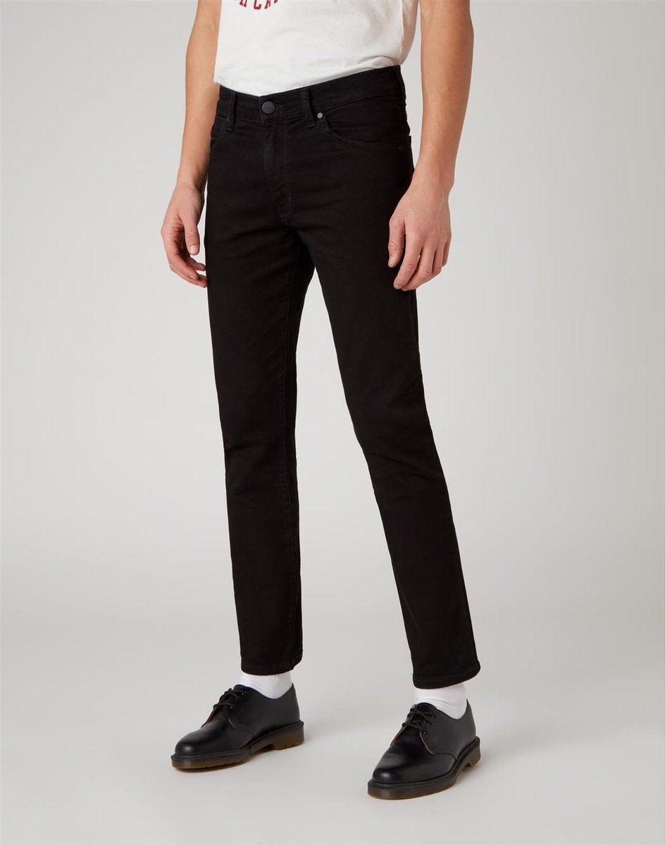 Jeansy Wrangler Larston Black Valley  W18SHP19A 31 34