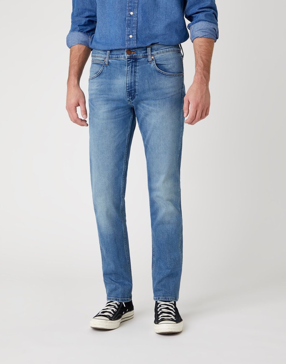 Jeansy Wrangler Greensboro Blue Fever  W15QQ892R 34 34