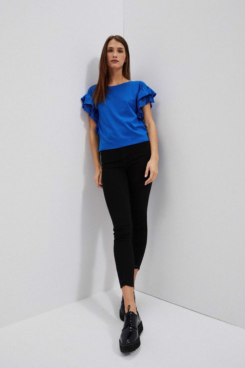 Dopasowane jeansy z postrzępioną nogawką-S