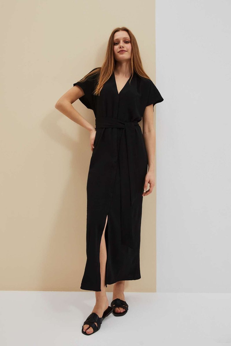 Sukienka maxi z wiązaniem w talii-S