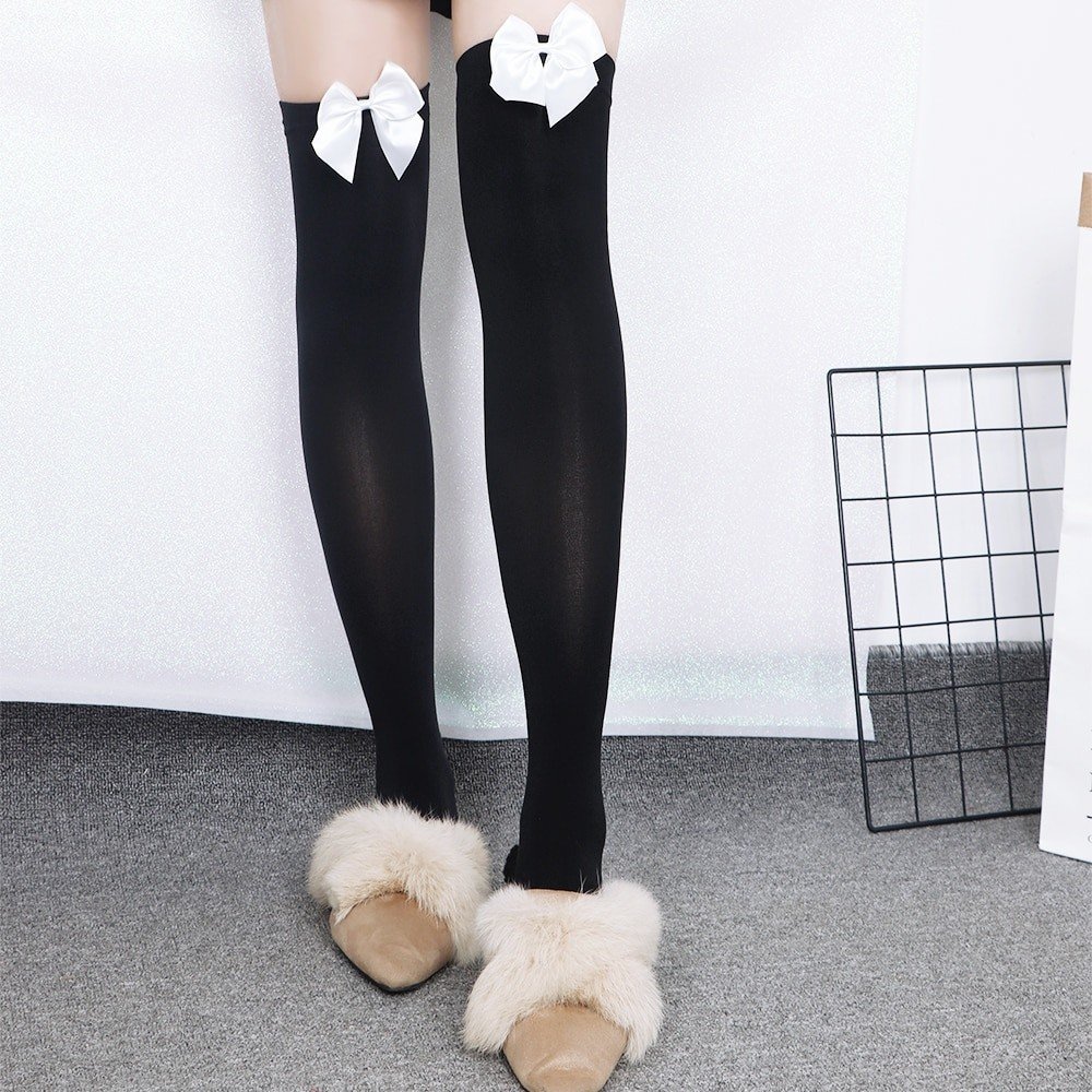 Czarne Pończochy Z Białymi Kokardkami Uniwersalne Model 211D