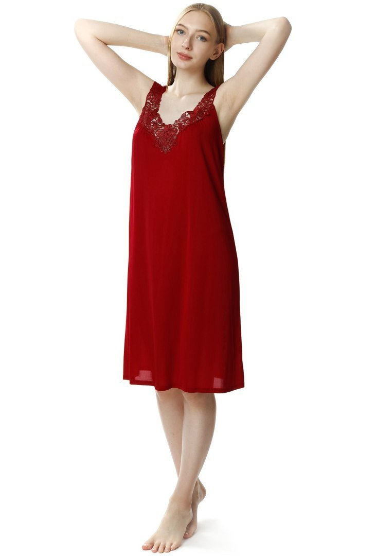 Lekka koszula nocna Róża z piękną aplikacją : Kolor - Burgundowy, Rozmiar - 52