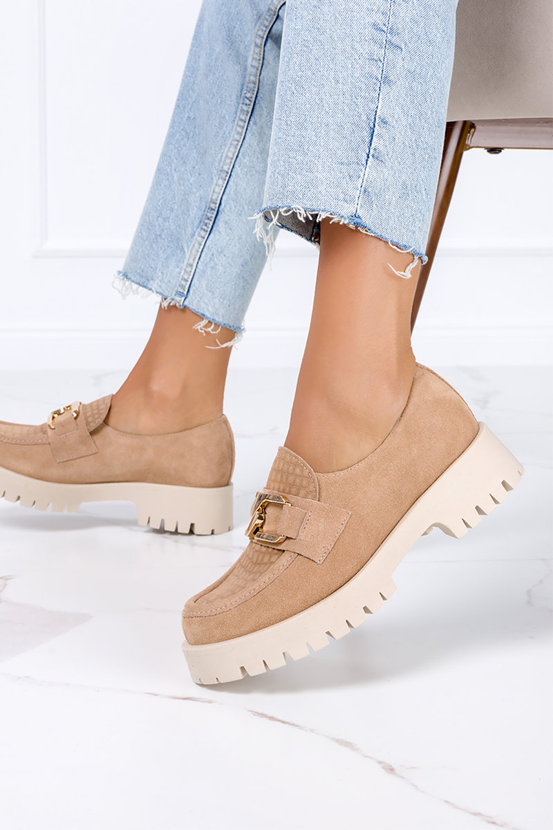 Camelowe mokasyny na platformie ze złotym łańcuchem POLSKA SKÓRA Casu 20089-40