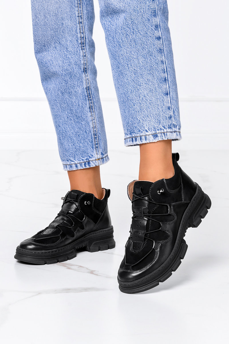 Czarne półbuty wsuwane polska skóra Casu 0634-38