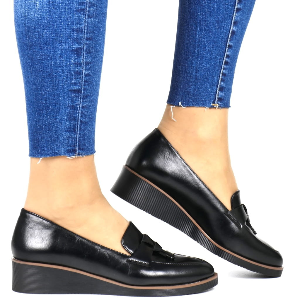 DAMSKIE PÓŁBUTY MOKASYNY NA KOTURNIE VINCEZA 58266 CZARNE LICOWE