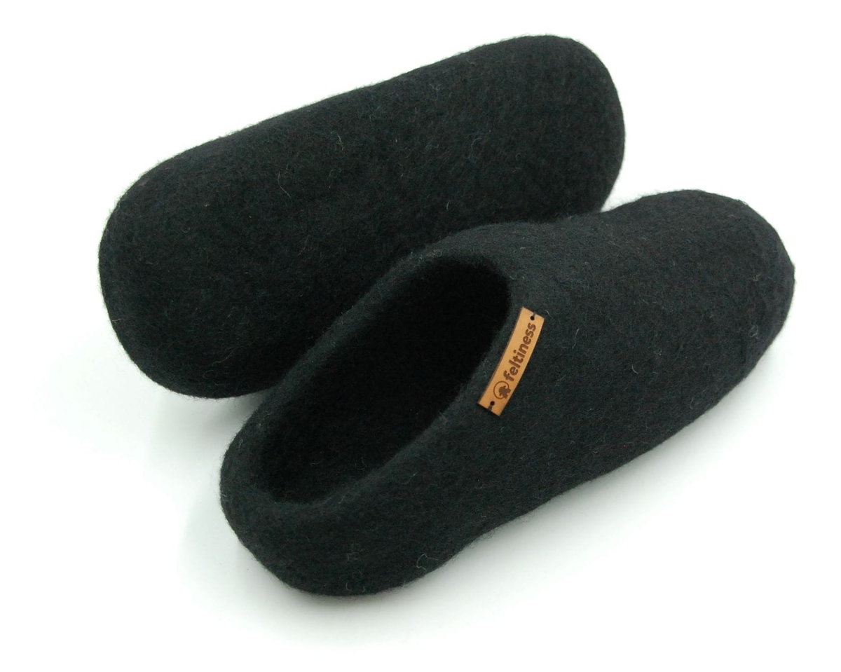 Feltiness, Paputy Czarne, kapcie wełniane 45-46 (28cm)