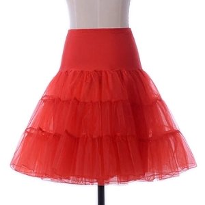 Halka retro tiulowa PIN UP tutu pod sukienkę unosząca czerwona