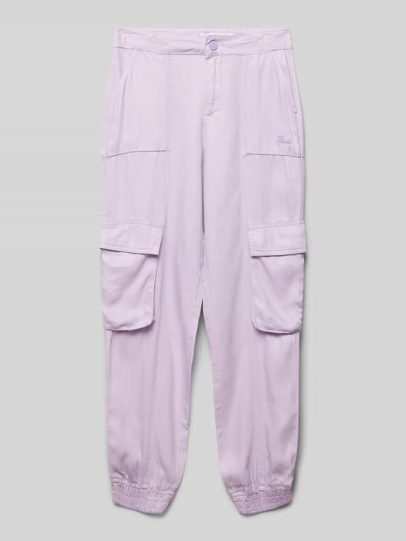 Spodnie cargo o kroju baggy fit z wyhaftowanymi logo