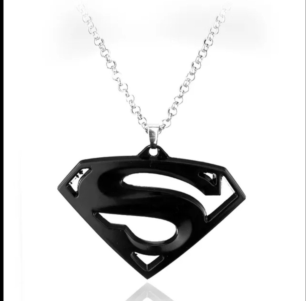 Naszyjnik wisiorek Superman Clark Kent DC czarny prezent streetwear