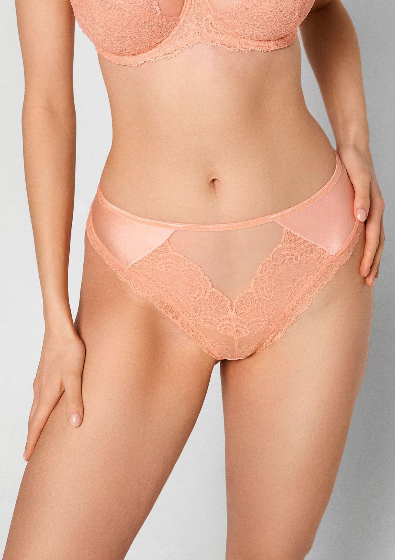 Stringi damskie koronkowo satynowe w melonowym kolorze Melon Poupee Marilyn - POUPEE