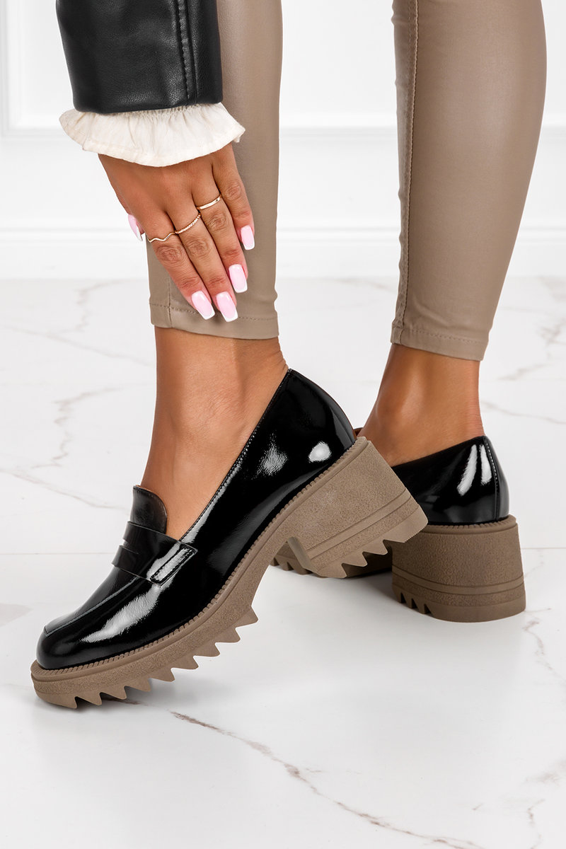 Czarne mokasyny skórzane damskie na szerokim słupku PRODUKT POLSKI Casu 2451-600-36