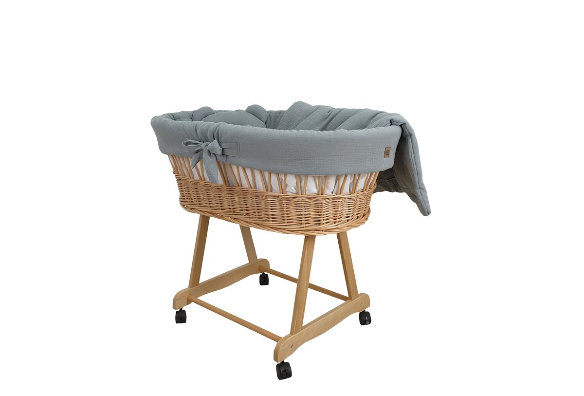 Wiklinowy kosz Mojżesza AMELIA naturalny z pościelą muślinową khaki.
