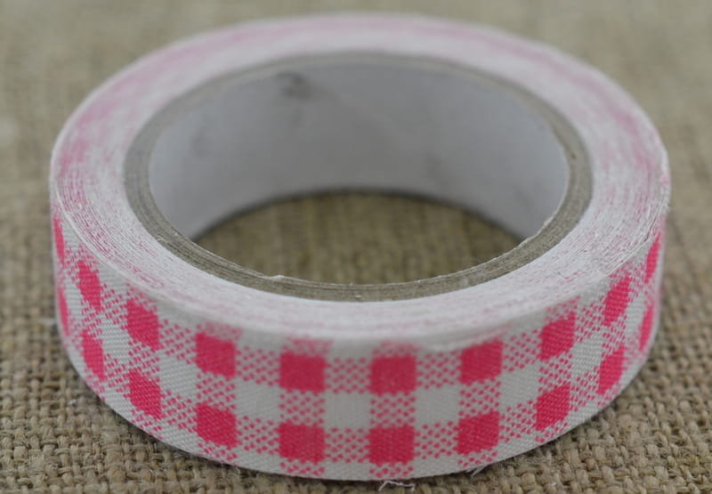 [606034] Taśma z klejem 15m różowa w kratkę