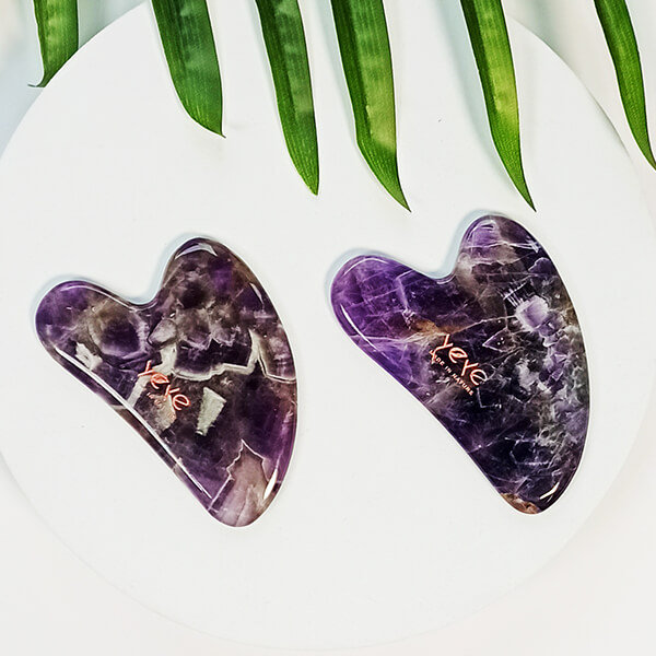 Kamień Gua Sha do masaży i relaksu – fioletowy ametyst Yeye