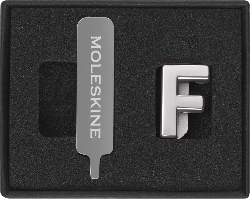 Przypinka Moleskine F