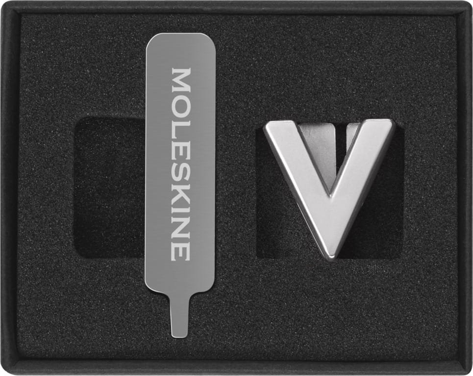Przypinka Moleskine V