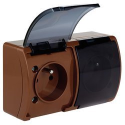 Gniazdo hermetyczne podwójne z uziemieniem (2X2P+Z) z klapką dymną brąz IP44 KOALA 162-52 ViPlast