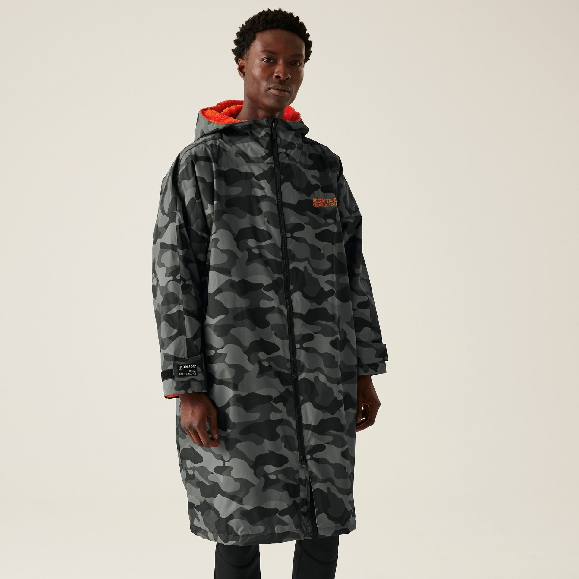 Regatta Unisex Płaszcz Plażowy Wodoodporny Changing Robe Grey Black Camo