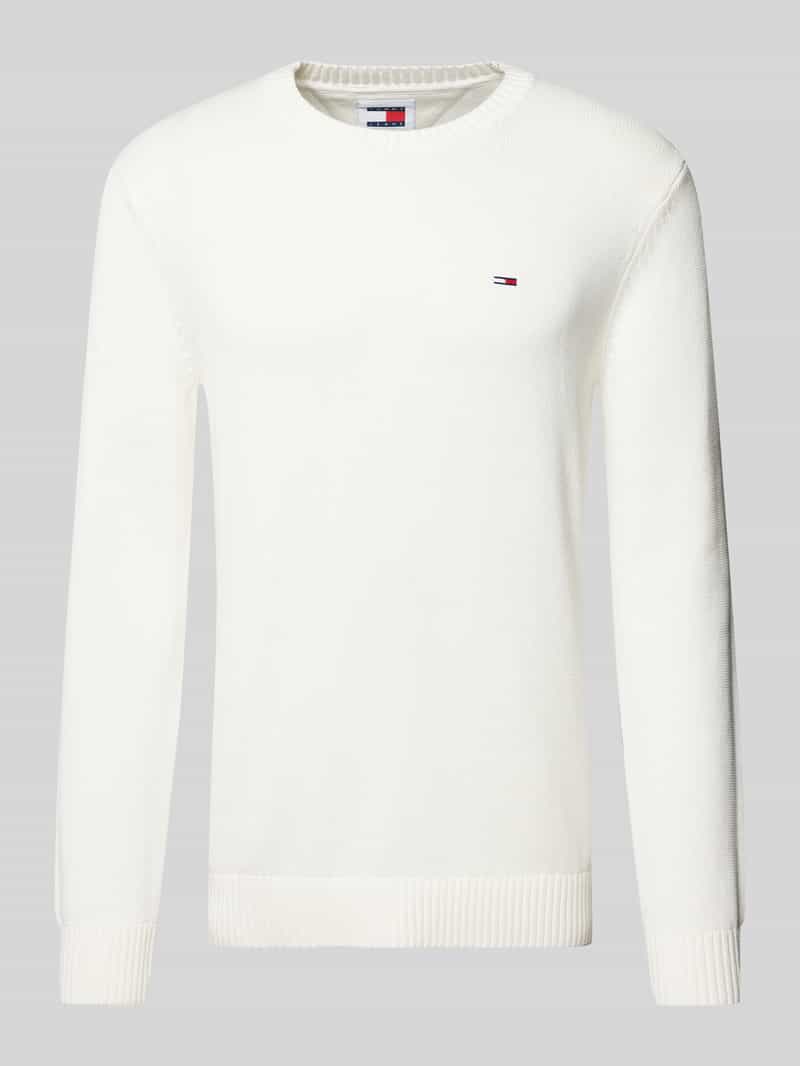 Sweter z dzianiny o kroju slim fit z naszywką z logo