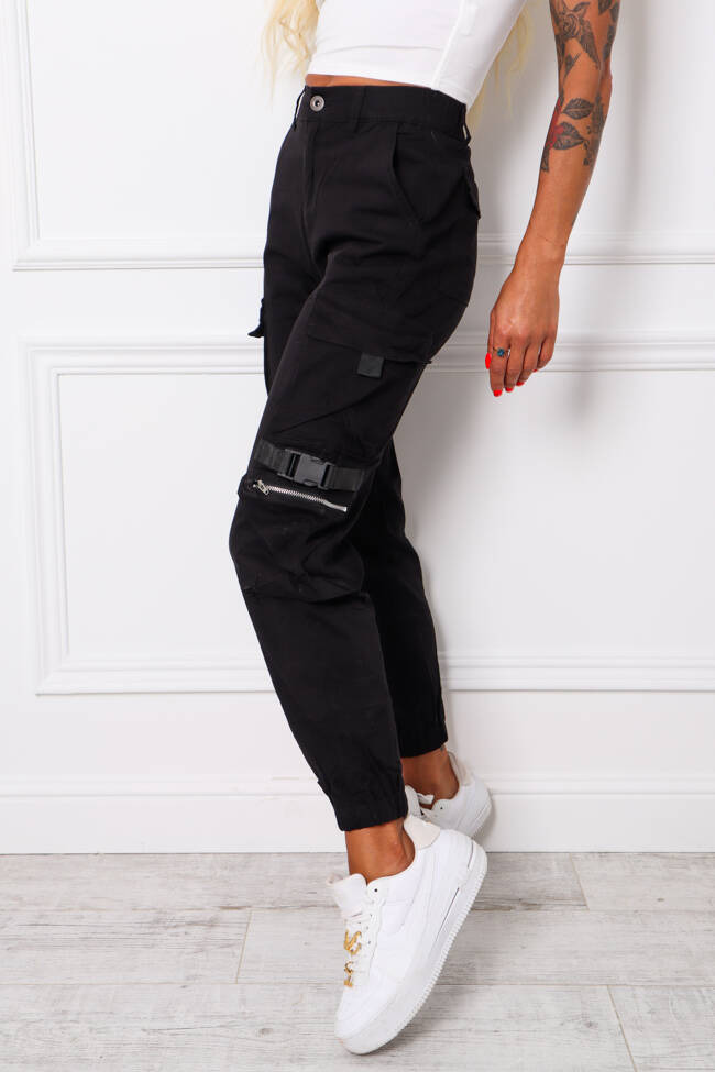 SPODNIE JEANSOWE MOM FIT BOJÓWKI - CZARNE - Olika