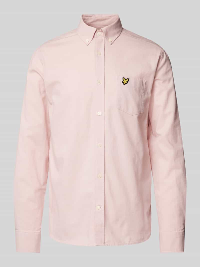 Koszula casualowa o kroju slim fit z kołnierzykiem typu button down