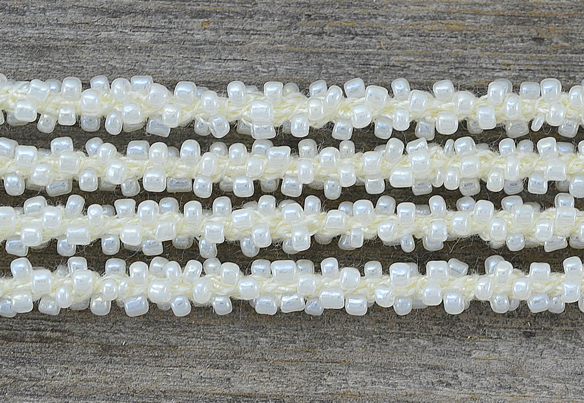 [71749] Sznurek kremowy z perełkami 6mm 10cm