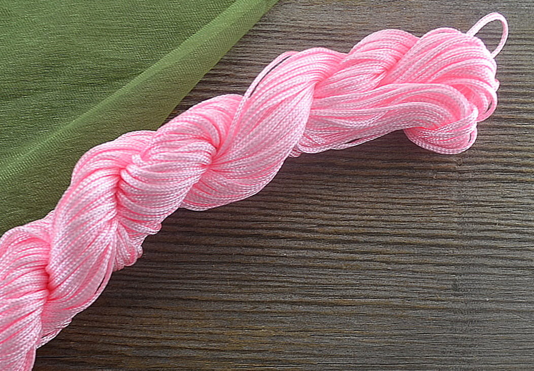 [73807] Sznurek nylonowy 1mm bladoróżowy 5m
