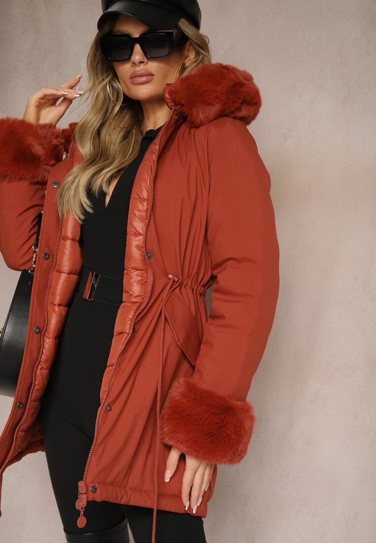 Jasnobrązowa Dwustronna Kurtka o Fasonie Parki z Kapturem i Odpinanym Futerkiem Nevetalie