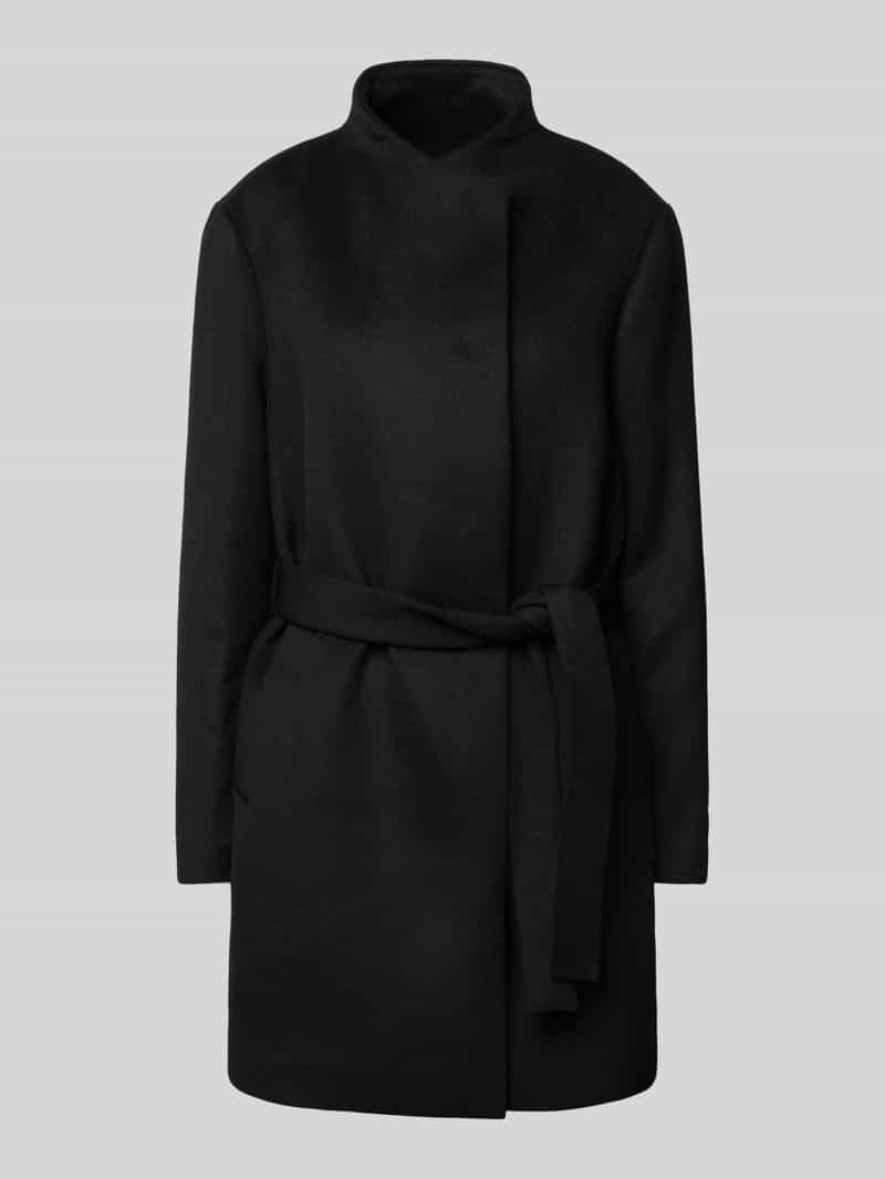 Płaszcz z paskiem w talii