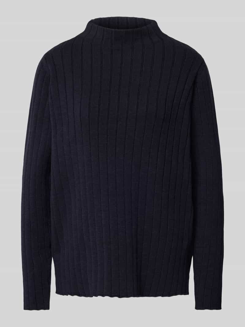 Sweter z dzianiny ze stójką