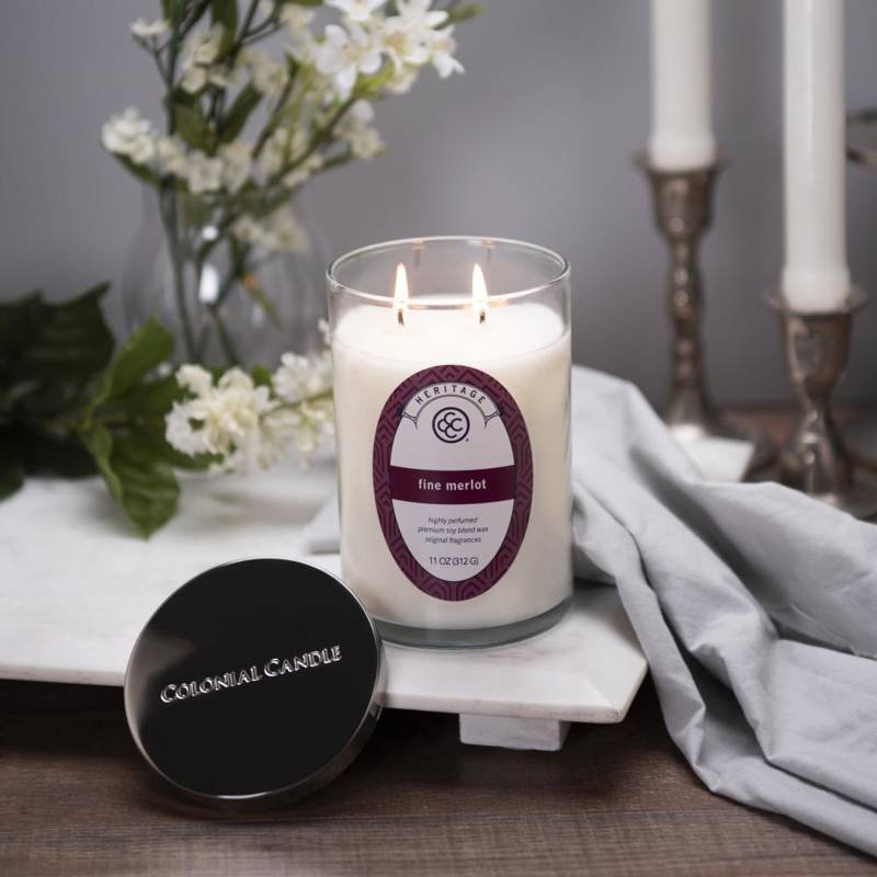 Świeca sojowa zapachowa Colonial Candle Heritage 312 g - Wino Fine Merlot