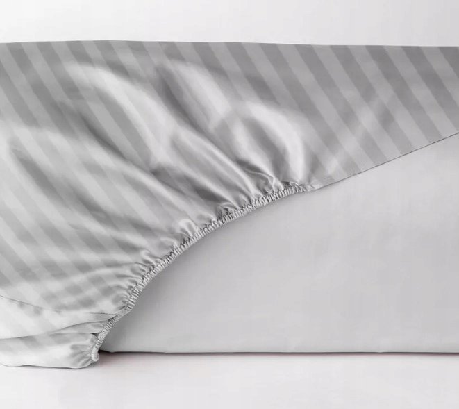 Prześcieradło adamaszek jasny szary z gumką 200x200 MARO HOME