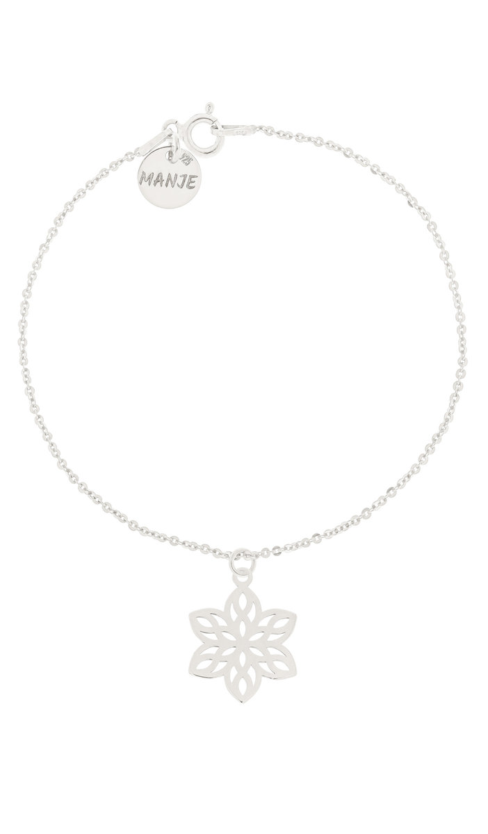 Srebrna bransoletka z ażurowym kwiatkiem