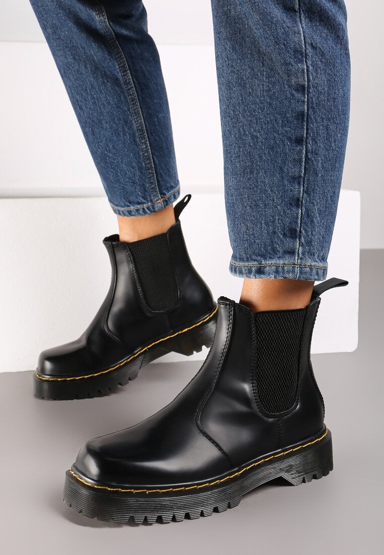 Czarne Casualowe Płaskie Botki Sztyblety Irivarae