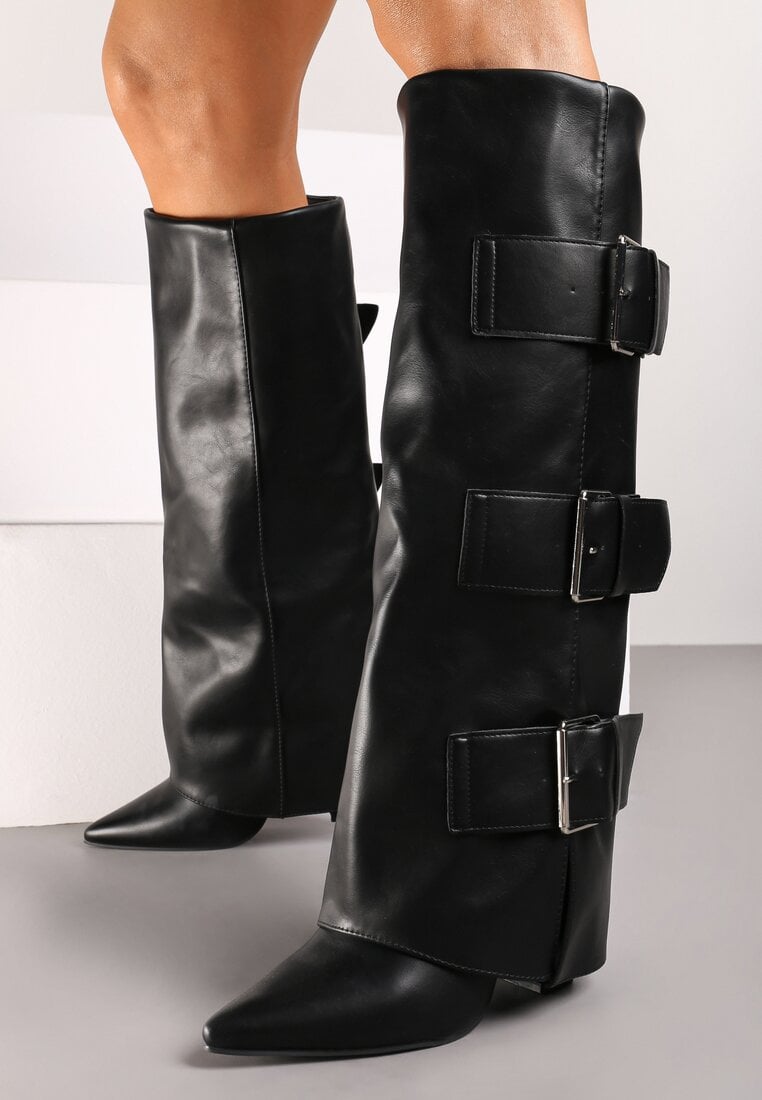 Czarne Kozaki na Obcasie w Rockowym Stylu z Wywiniętą Cholewką Ozdobione Klamrami Navala