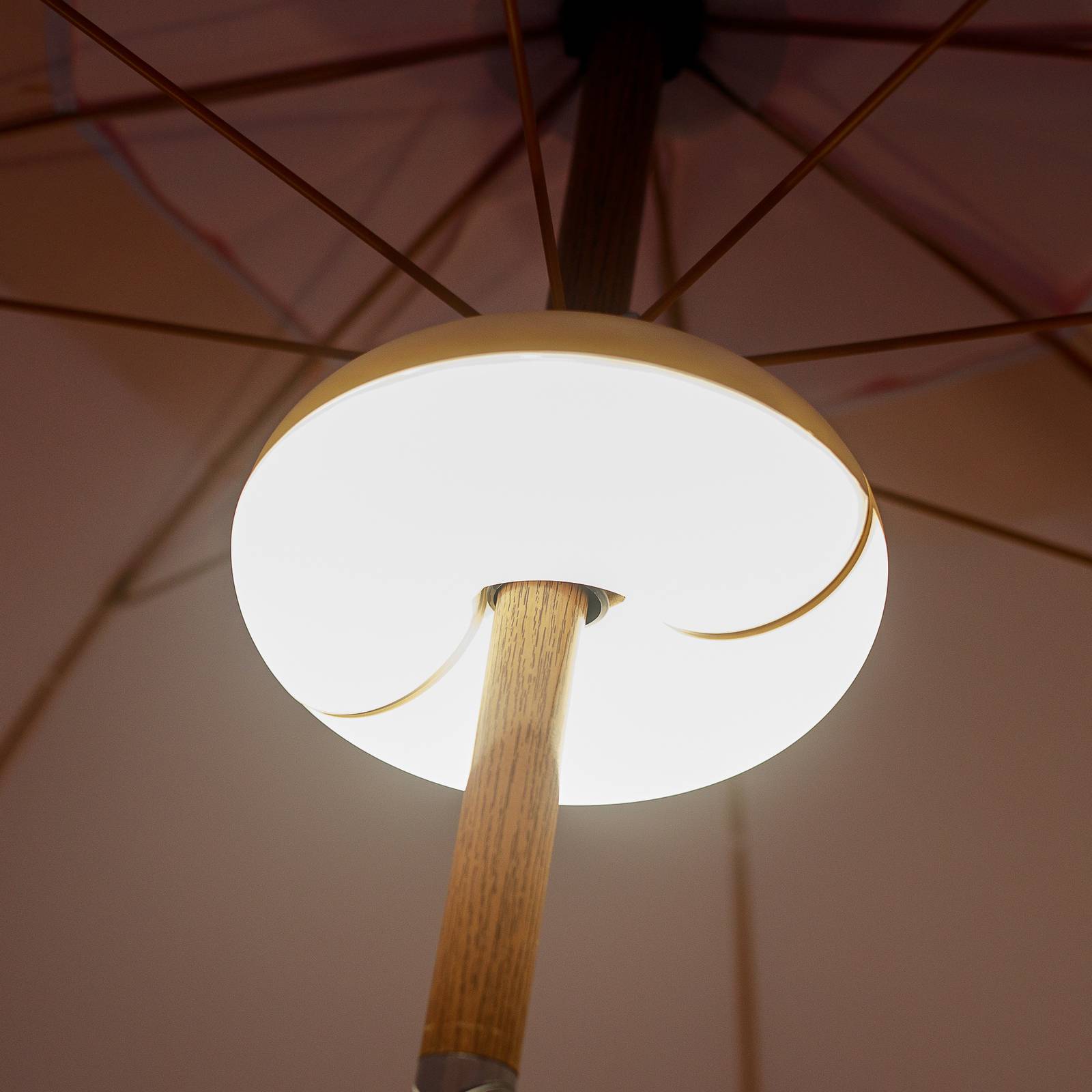 Newgarden lampa LED ładowalna Lima, IP54, RGBW, osłony przeciwsłoneczne
