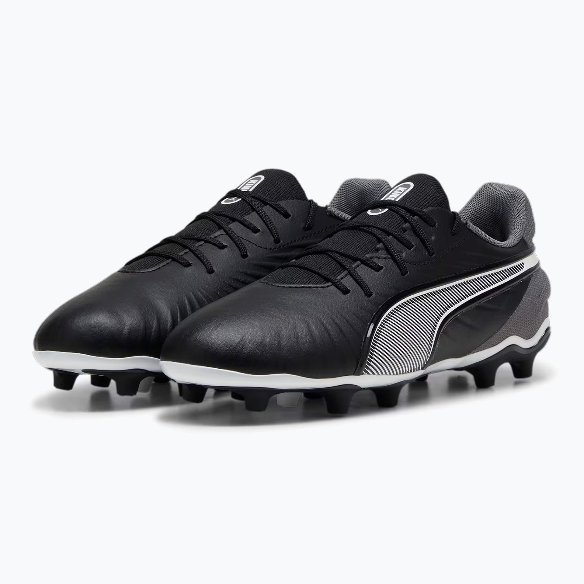 Buty piłkarskie dziecięce PUMA King Match FG/AG Jr puma black/puma white/cool dark grey WYSYŁKA W 24H 30 DNI NA ZWROT
