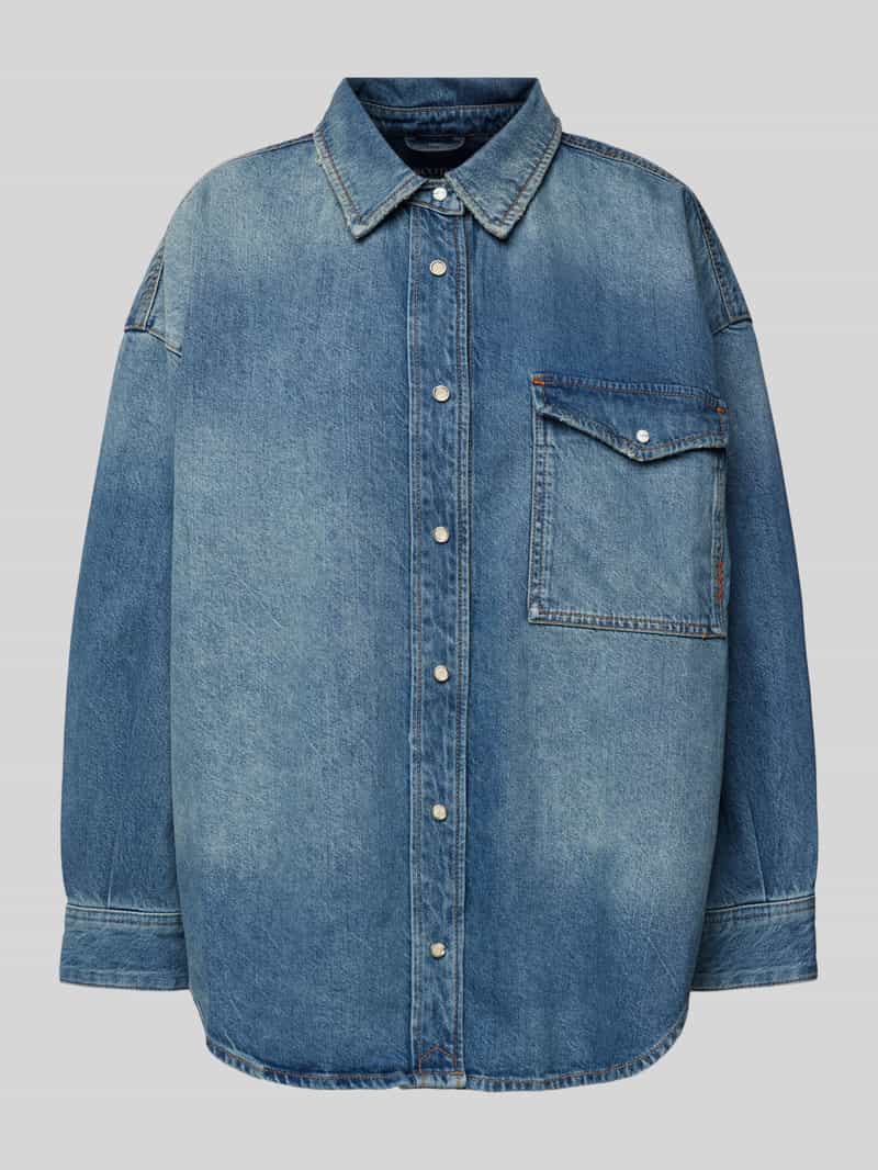 Kurtka jeansowa z kieszenią na piersi