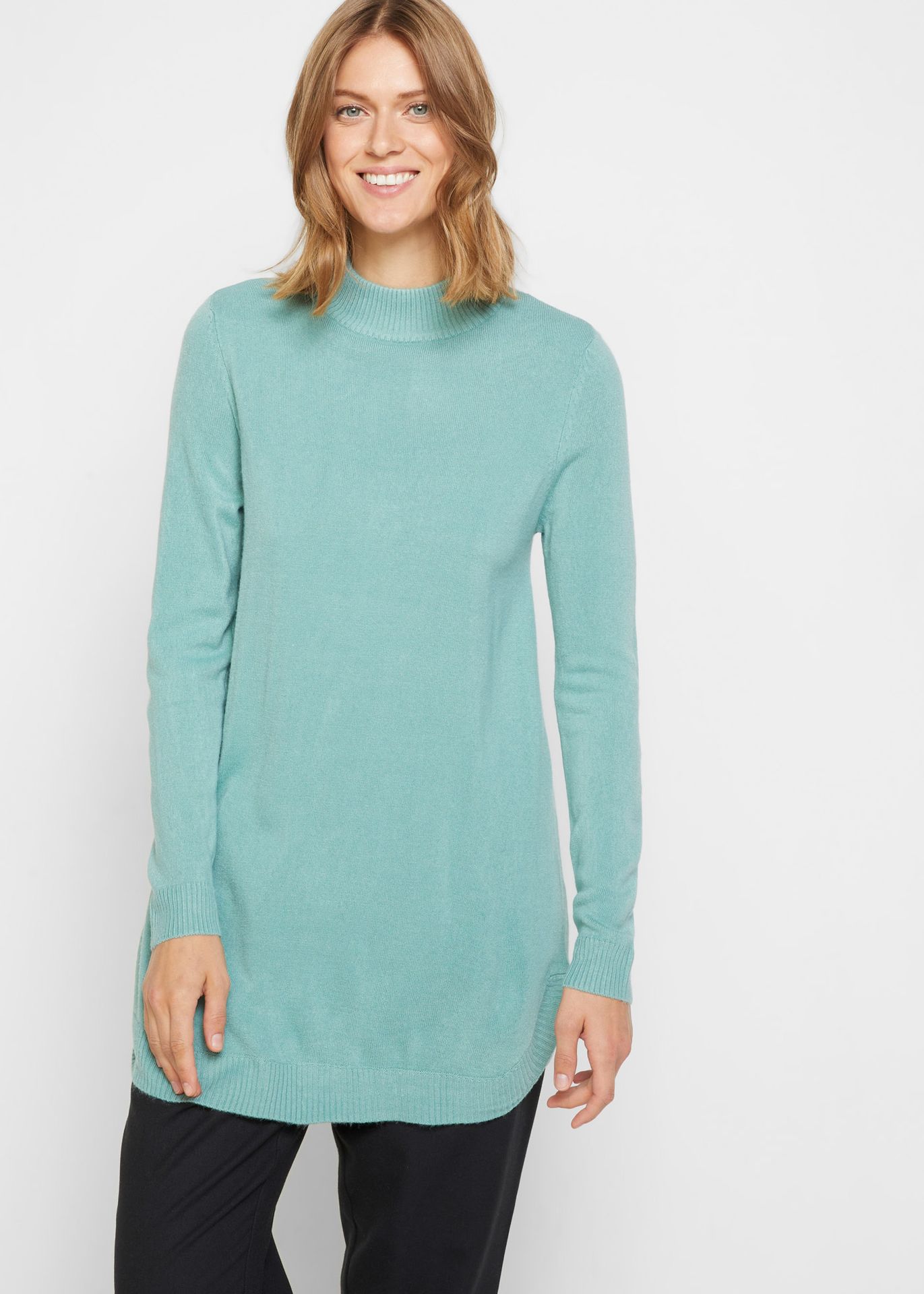 Sweter z dzianiny o gładkim, drobnym splocie, ze stójką - bonprix