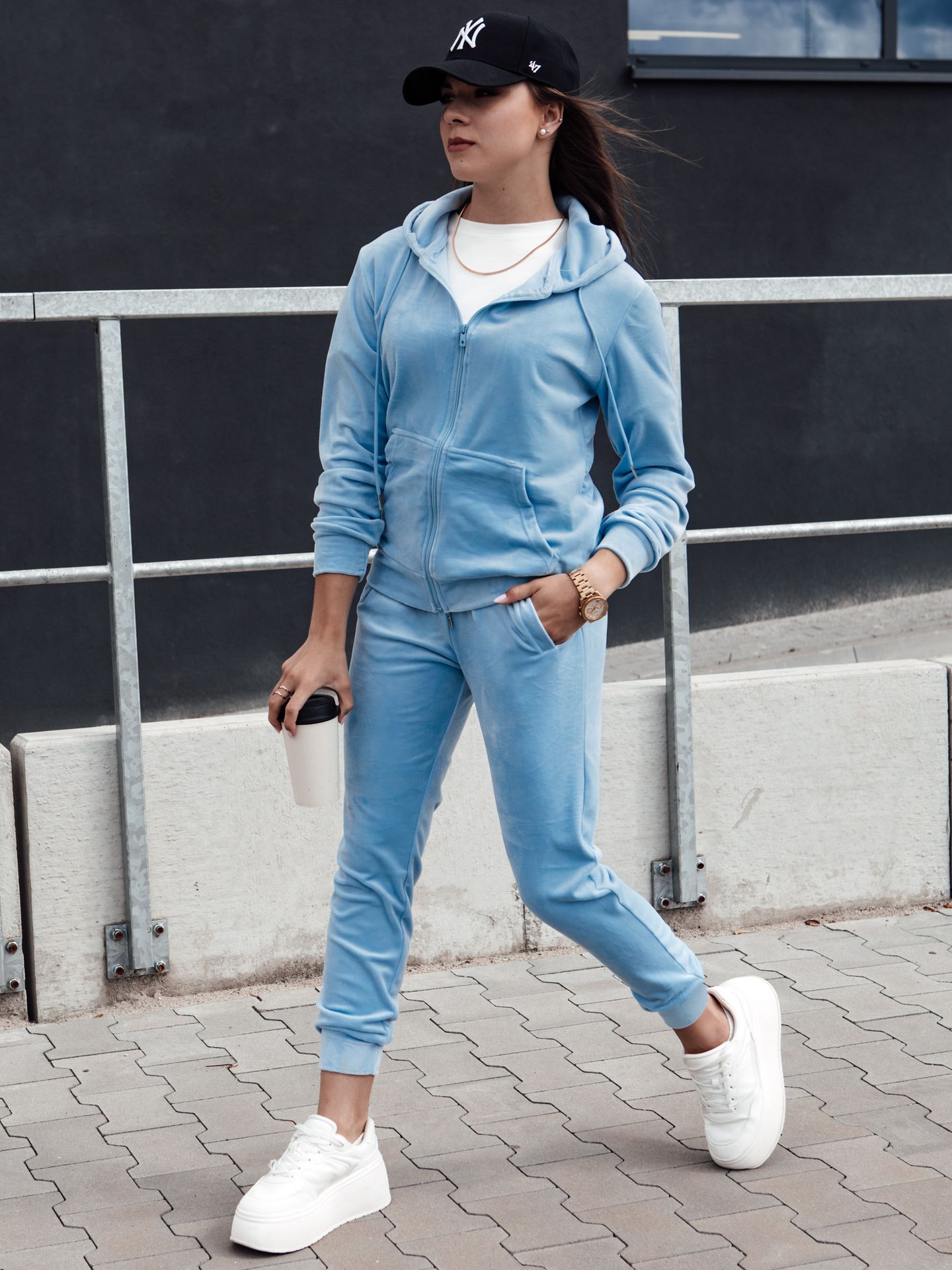 Komplet damski welurowy VELCOMFY błękitny Dstreet AY1078