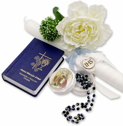 Zestaw na Pierwszą Komunię - świeca, różaniec w etui i modlitewnik