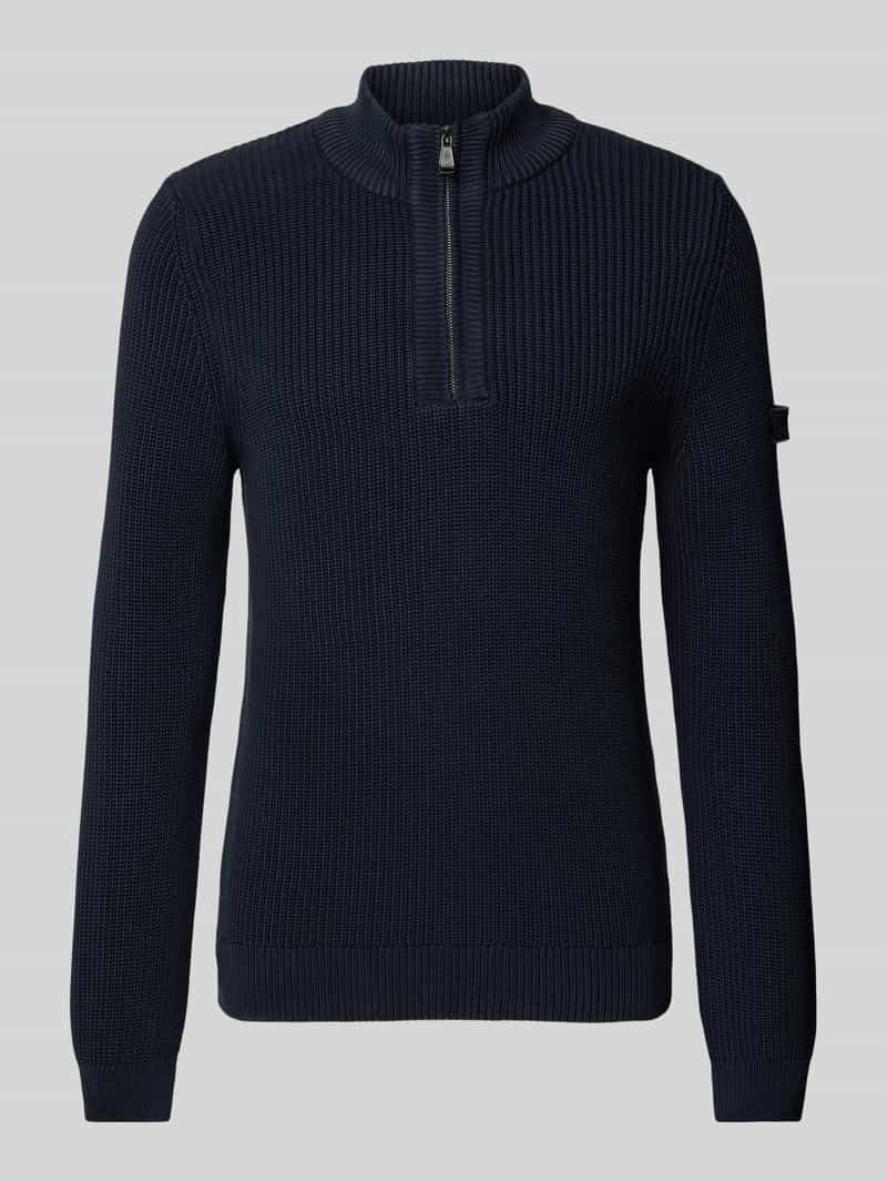 Sweter z dzianiny z kołnierzem