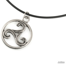 WISIOREK TRISKELION CELTYCKI celtic kauczuk wir symbole celtyckie słońce symbole solarne (aj888)