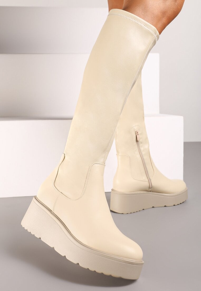 Beżowe Basicowe Kozaki na Grubej Podeszwie z Okrągłym Noskiem Tirisza