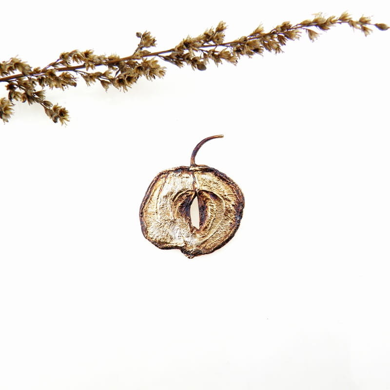 Broszka srebrna- Jabłuszko małe