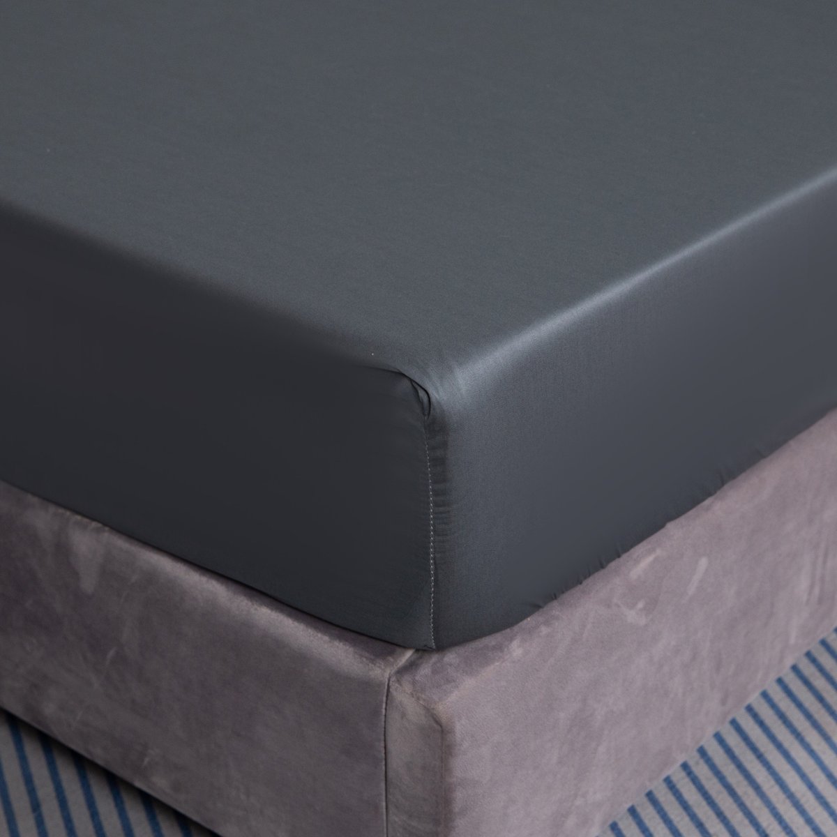 Prześcieradło Bawełniane Z Gumką 140X200+25 Ciemno Szare