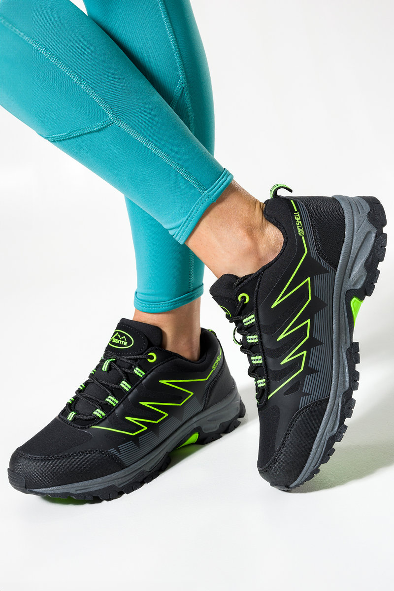 Czarne buty trekkingowe damskie sznurowane z zielonymi dodatkami softshell Casu B2113-2-41