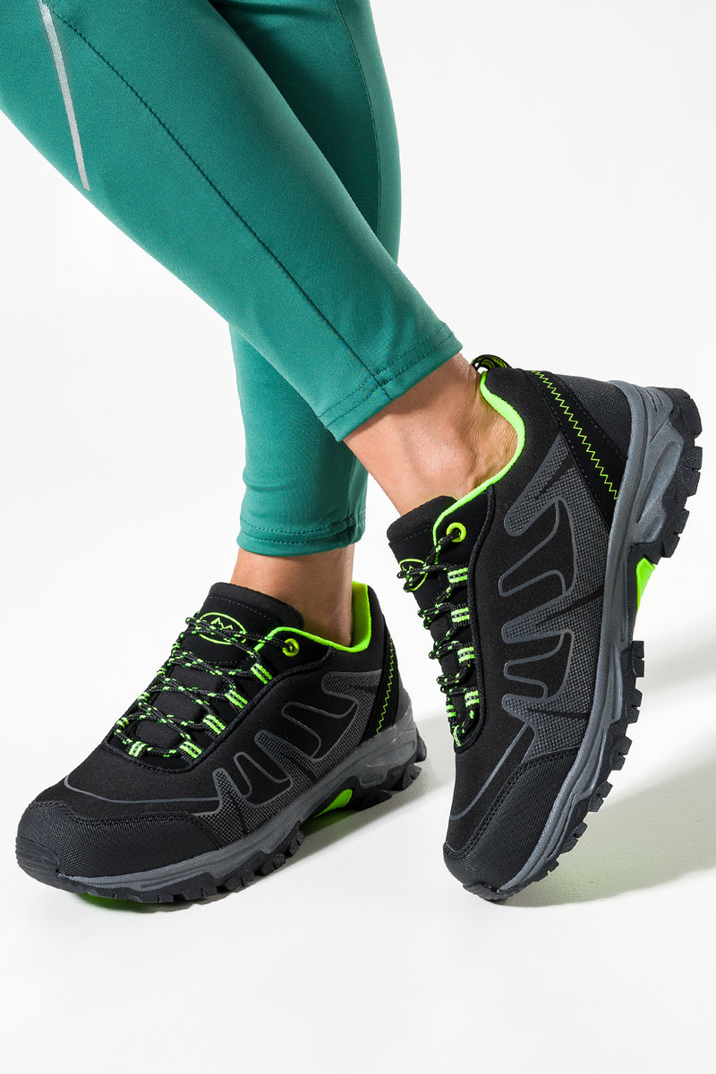 Czarne buty trekkingowe damskie sznurowane z zielonymi dodatkami softshell Casu B2116-2-41