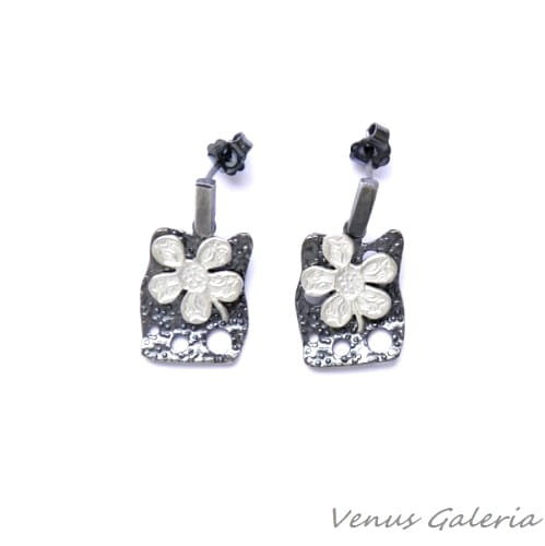 Kolczyki srebrne - Księżycowy kwiat mały biało-czarny