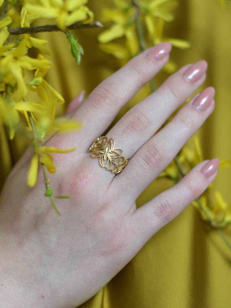 Obrączka ażurowa pozłacana